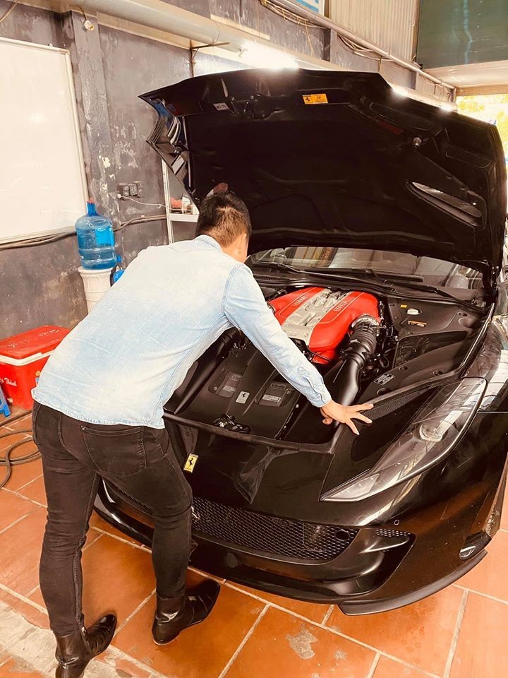 Ferrari 812 Superfast thứ hai xuất hiện tại Việt Nam Ferrari 812 Superfast thứ hai xuất hiện tại Việt Nam