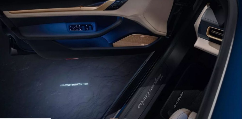 Porsche ra mắt những nâng cấp ngoại hình đầu tiên cho xe điện Taycan Porsche ra mắt những nâng cấp ngoại hình đầu tiên cho xe điện Taycan