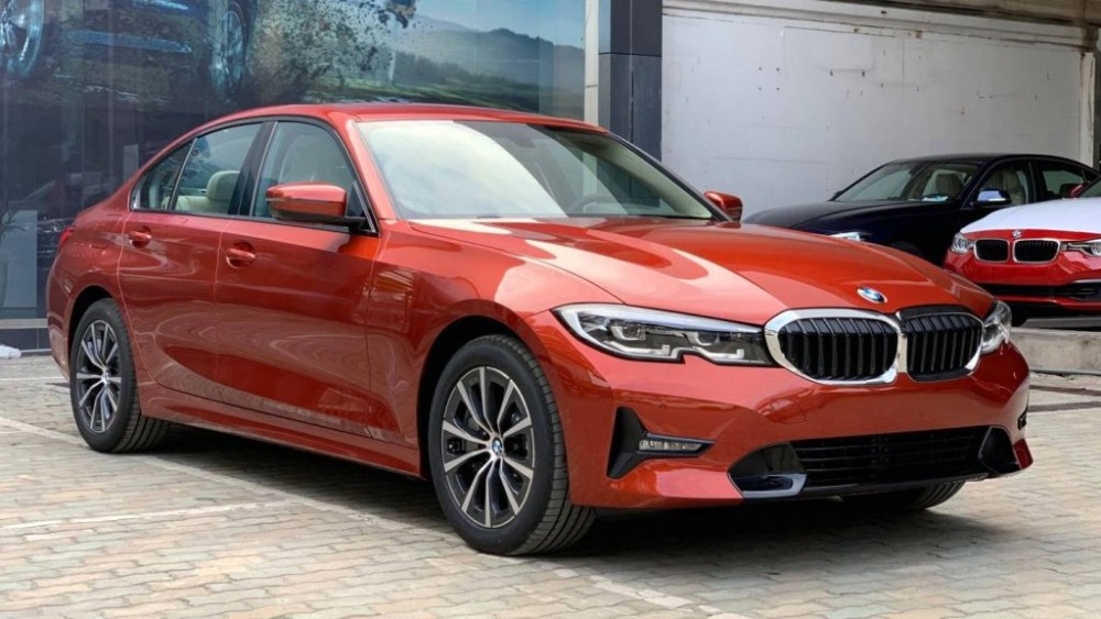 BMW 330i Sport Line giá 2,189 tỷ đồng tại Việt Nam BMW 330i Sport Line giá 2,189 tỷ đồng tại Việt Nam